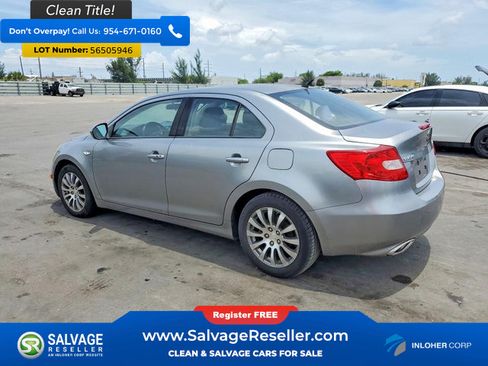 Used 2013 Suzuki Kizashi SE FWD image 3