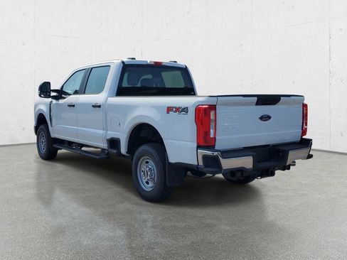 New 2026 Ford F250 XL w/ FX4 Off-Road Package AWD/4WD image 5