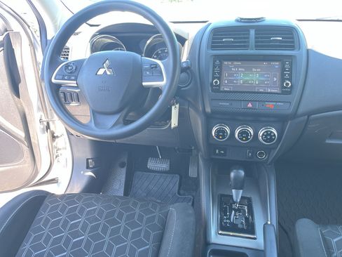 Used 2024 Mitsubishi Outlander Sport ES AWD/4WD image 40