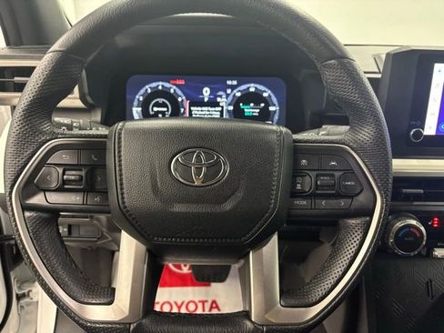 Used 2024 Toyota Tacoma TRD Off-Road image 19