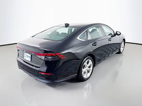 Certified 2023 Honda Accord LX image 7