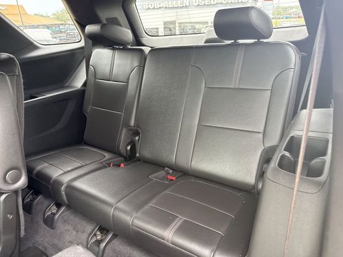 Used 2023 Chevrolet Traverse RS w/ LPO, Floor Liner Package AWD/4WD image 20