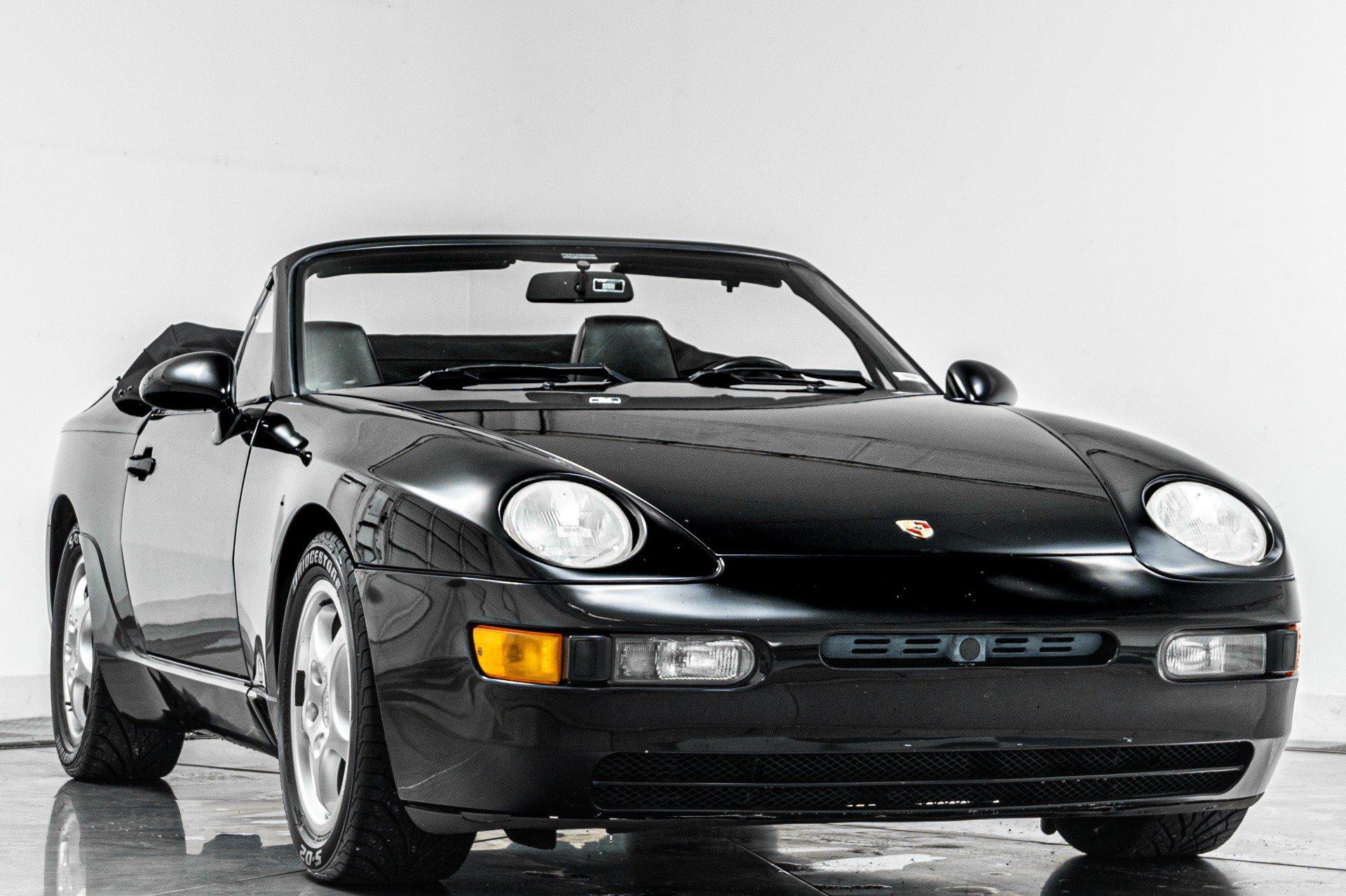 Used 1992 Porsche 968 Cabriolet RWD image 3