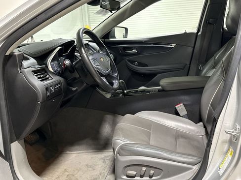 Used 2014 Chevrolet Impala LTZ FWD image 19