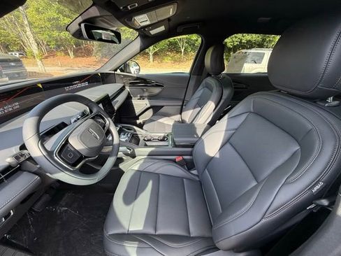 New 2025 Lincoln Nautilus Premier w/ Jet Appearance Package image 12