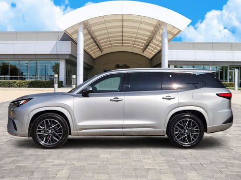 Used 2025 Lexus TX 350 AWD image 3