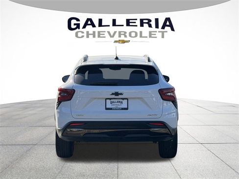 Used 2025 Chevrolet Trax ACTIV w/ Driver Confidence Package image 6