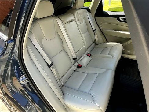 Certified 2023 Volvo XC60 B5 Plus w/ Climate Package AWD/4WD image 35