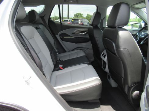 Used 2023 GMC Terrain SLT FWD image 31