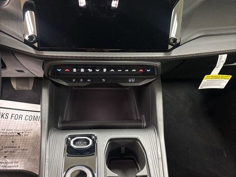 New 2026 Jeep Cherokee Overland image 12