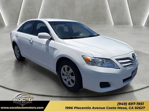 Used 2011 Toyota Camry LE FWD image 7