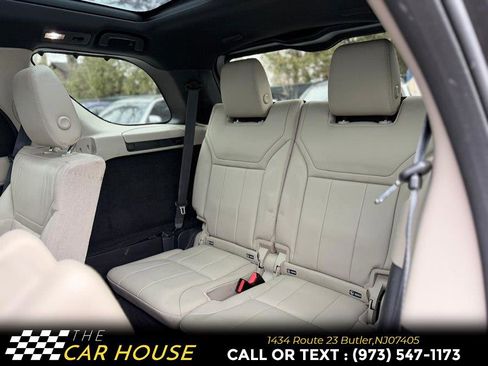 Used 2018 Land Rover Discovery SE image 21
