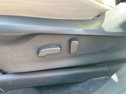 Certified 2023 Subaru Ascent Premium w/ Convenience Package image 22