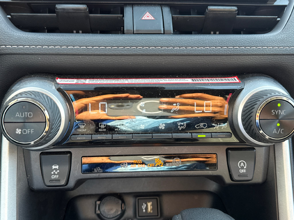 Used 2025 Toyota RAV4 XLE w/ Convenience Package FWD image 23