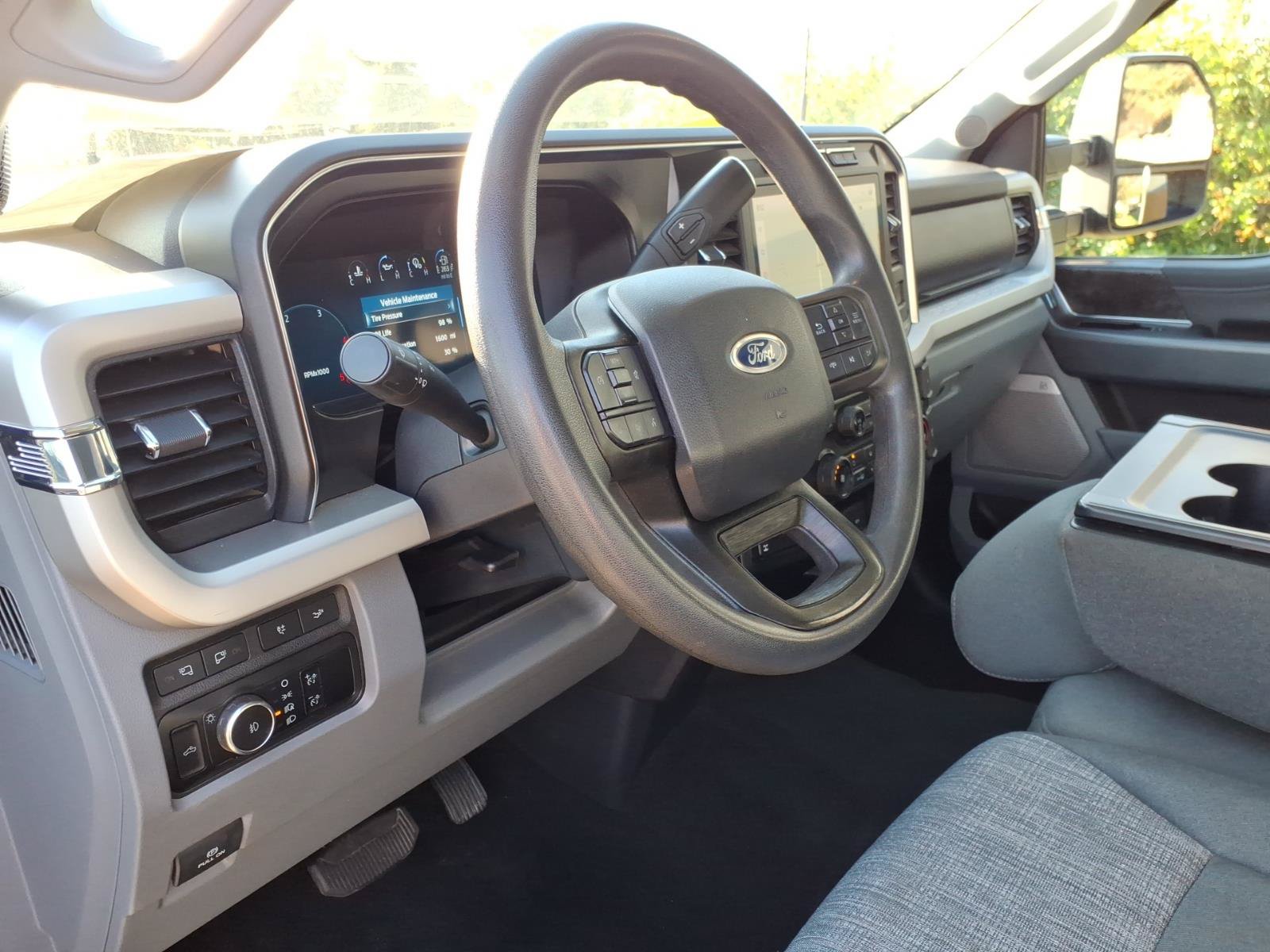 Certified 2023 Ford F250 XLT w/ XLT Premium Package AWD/4WD image 13
