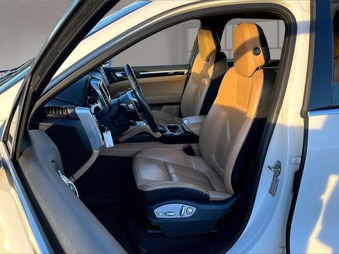 Used 2016 Porsche Cayenne image 25