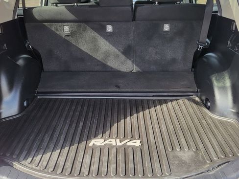 Used 2017 Toyota RAV4 XLE image 12