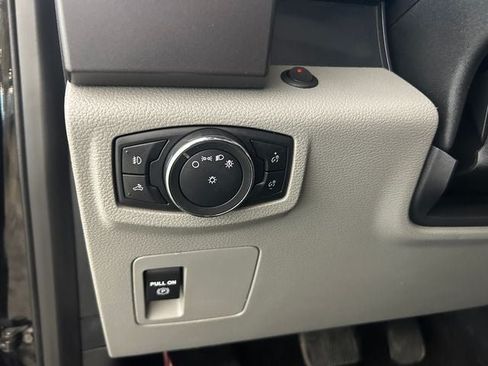 Used 2018 Ford F150 XLT AWD/4WD image 18