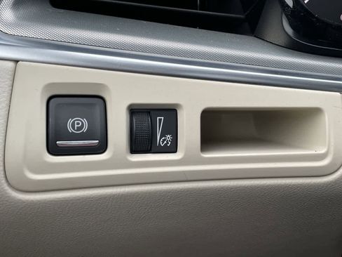 Certified 2022 Cadillac XT5 Premium Luxury image 29