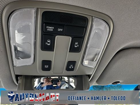 Used 2021 Kia Sedona EX image 21