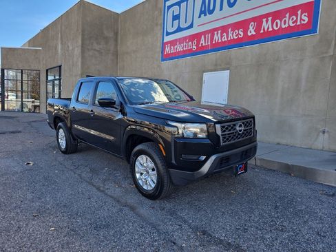 Used 2022 Nissan Frontier SV image 8