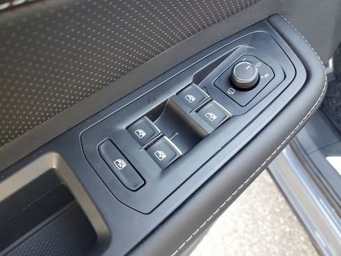 New 2026 Volkswagen Atlas Cross Sport SEL Premium R-Line image 16