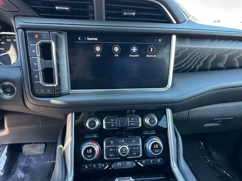 Used 2021 GMC Yukon Denali AWD/4WD image 8