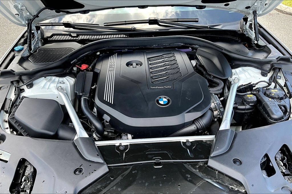 Used 2021 BMW 540i w/ M Sport Package RWD image 27