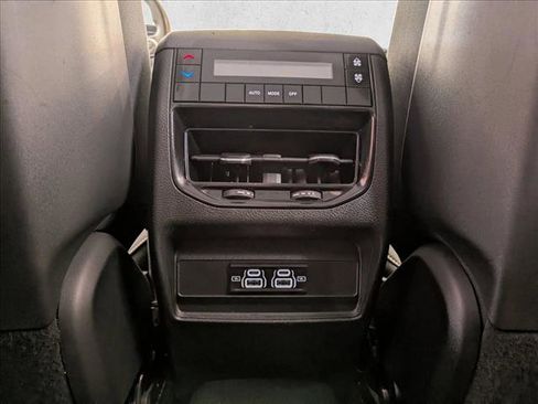 Used 2023 Jeep Grand Cherokee L Laredo AWD/4WD image 16