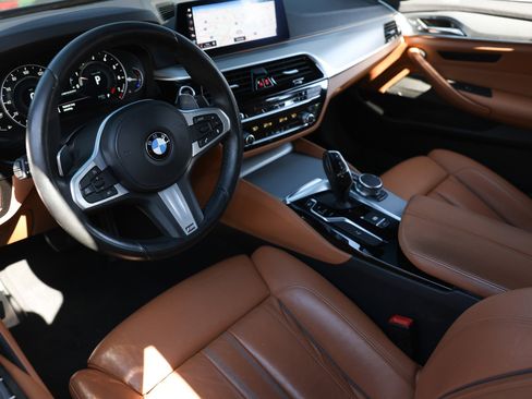 Used 2019 BMW M550i xDrive image 6