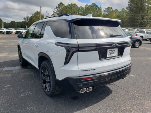 New 2026 Chevrolet Traverse RS w/ LPO, Floor Liner Package image 4