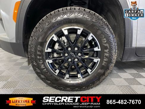 Used 2026 Chevrolet Traverse Z71 AWD/4WD image 9