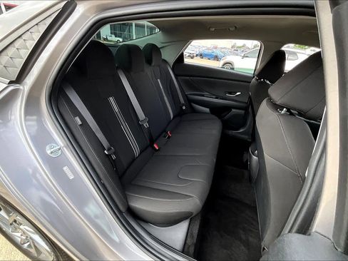Used 2024 Hyundai Elantra SEL image 21