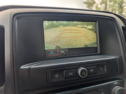 Used 2019 Chevrolet Silverado 2500 W/T AWD/4WD image 17