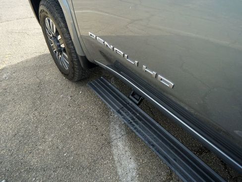 Used 2024 GMC Sierra 2500 Denali Ultimate image 18