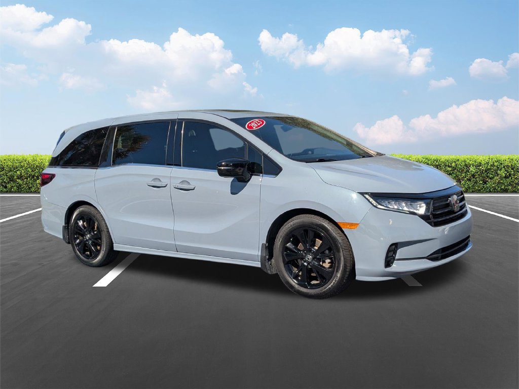 Used 2023 Honda Odyssey Sport image 2