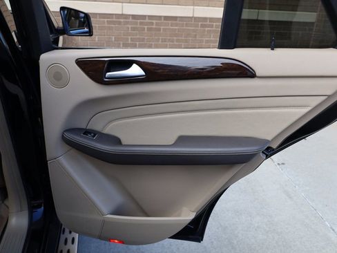 Used 2014 Mercedes-Benz ML 350 4MATIC image 23