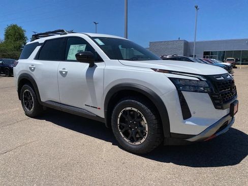 New 2026 Nissan Pathfinder Rock Creek w/ Rock Creek Premium Package AWD/4WD image 7