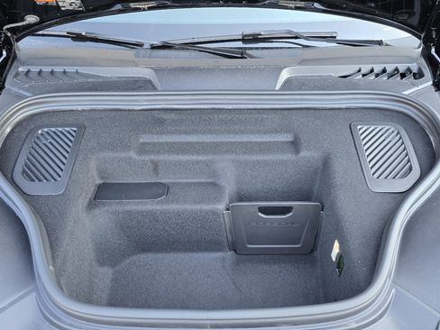 New 2025 Porsche Macan 4S Electric image 32