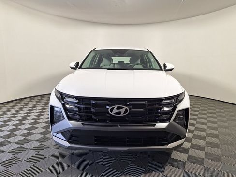 Used 2026 Hyundai Tucson SE FWD image 2