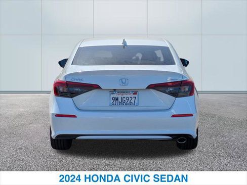 Used 2024 Honda Civic Sport image 8