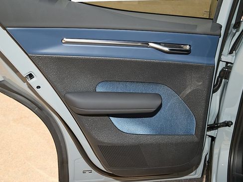 New 2026 Volvo EX30 Plus AWD/4WD image 17