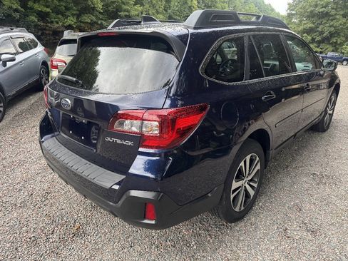 Used 2018 Subaru Outback 2.5i Limited AWD/4WD image 4