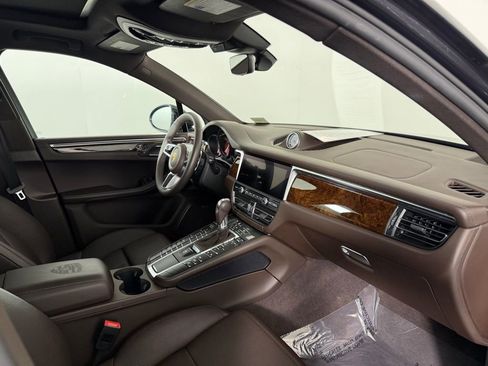 Certified 2021 Porsche Macan GTS image 15