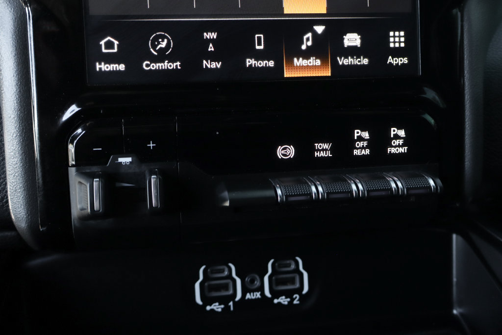 Used 2024 RAM 2500 Laramie w/ Sport Appearance Package AWD/4WD image 40