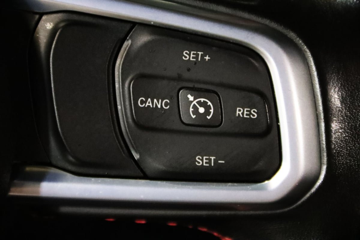 Used 2021 Jeep Gladiator Rubicon w/ Dual Top Group AWD/4WD image 24
