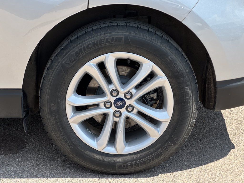 Used 2020 Ford Edge SEL w/ Convenience Package FWD image 11