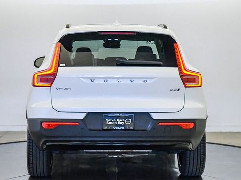 Certified 2026 Volvo XC40 B5 Ultra w/ Climate Package AWD/4WD image 4
