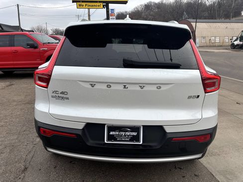 Used 2023 Volvo XC40 B5 Plus w/ Driver Assist Package image 7