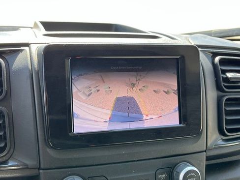 Used 2025 RAM ProMaster 2500 w/ Convenience Group image 21